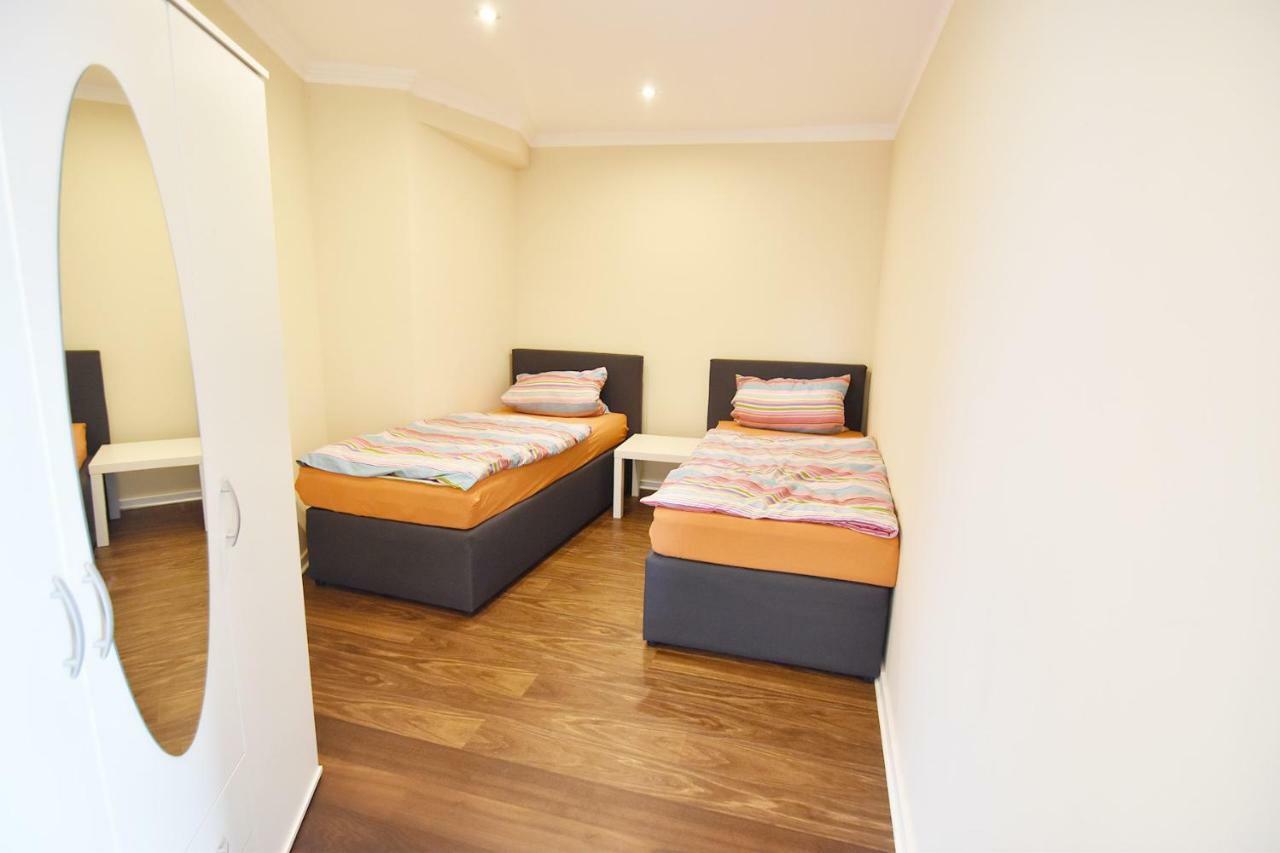 Appartamento Dorya Am Ring Colonia Esterno foto